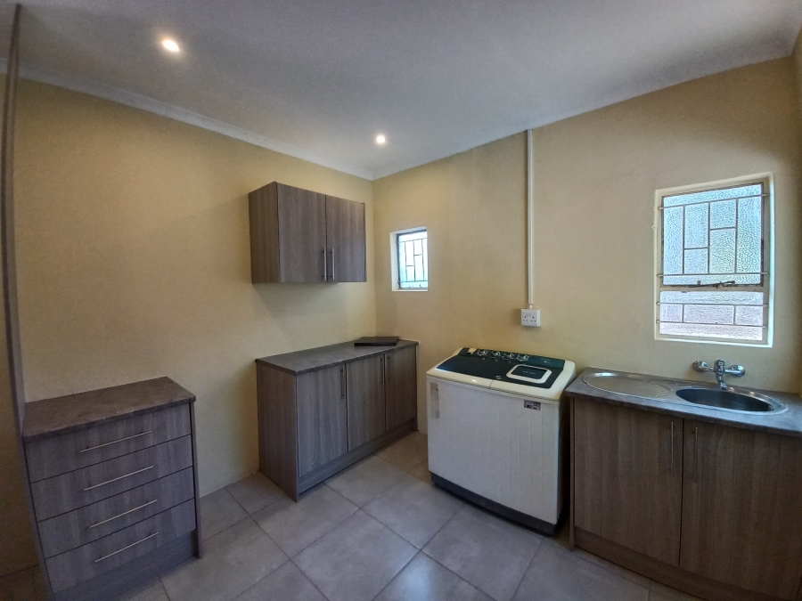 3 Bedroom Property for Sale in Safari Gardens North West